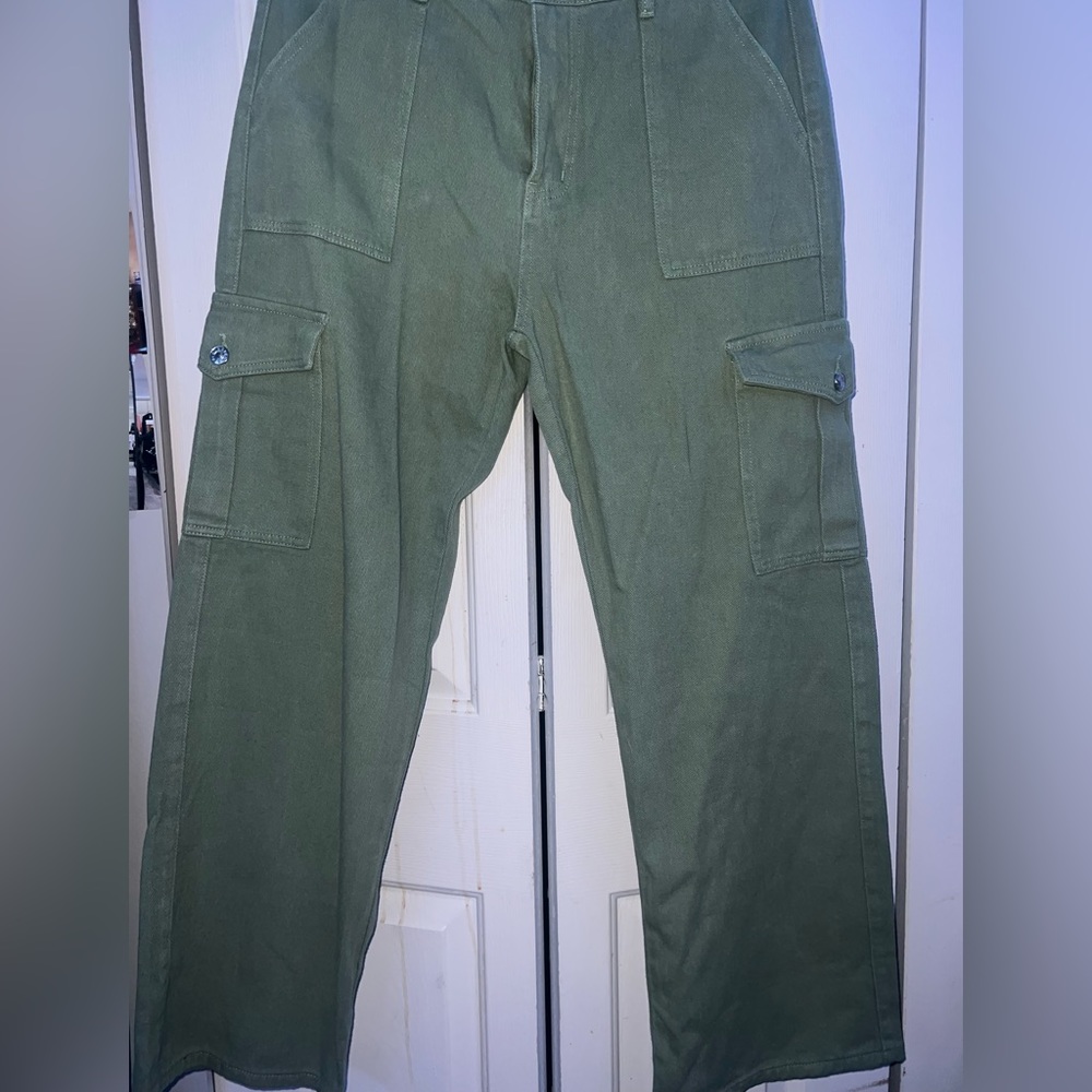 Green cargo pants from cider